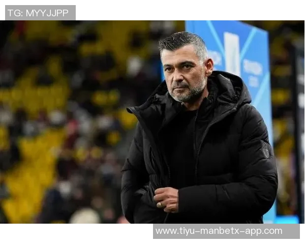 意媒报道小孔塞桑因旧伤复发半场被替换下场引发关注